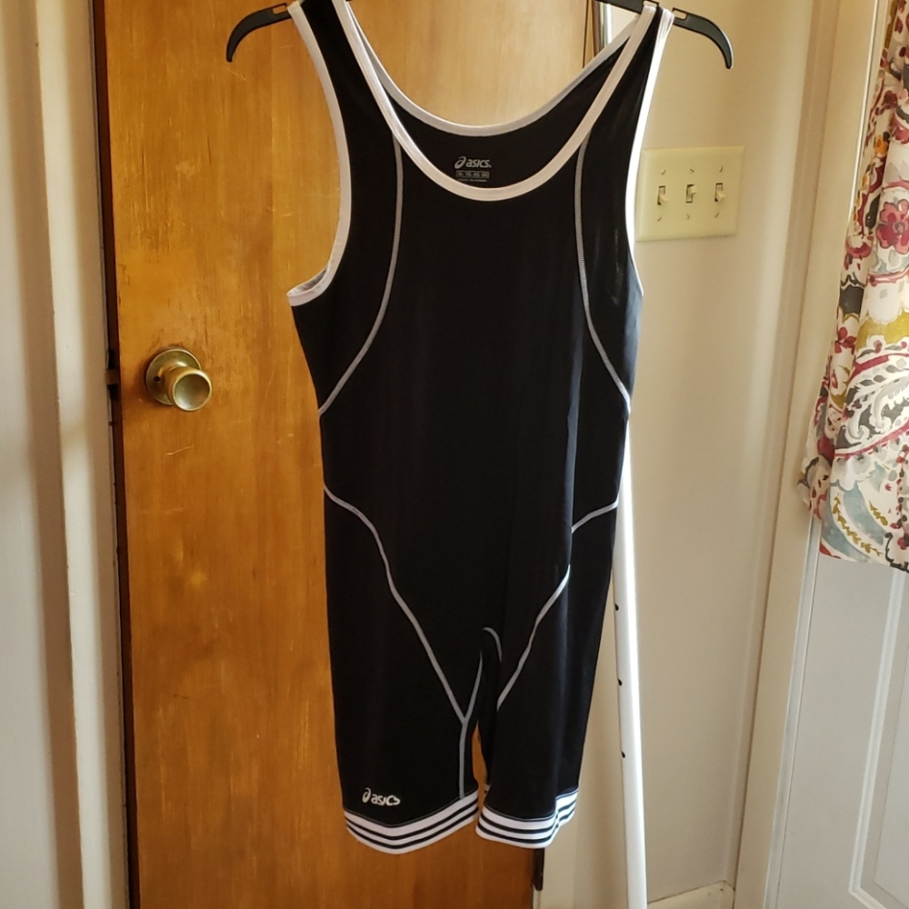 Wrestling singlet